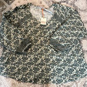 Knox Rose long sleeve V-neck tunic top papyrus green floral 3X